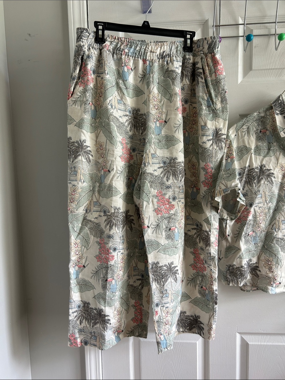 C&C California Women’s Tropical Casual Set in Cream, Green, Pink, blue and tan - Picture 2 of 9